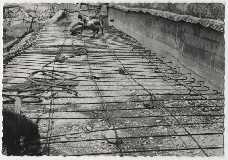 Fiume Isonzo, Gorizia. Opere di sbarramento in costruzione. Particolare del cantiere. Armatura